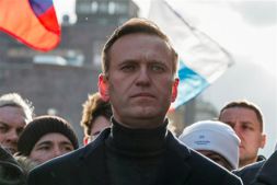 Navalny’s body handed over  to his mother
