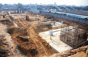Work begins to build new rly station building, elevated approach road