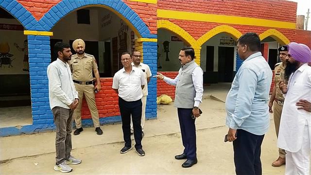 Polling booth inspected in Sirsa