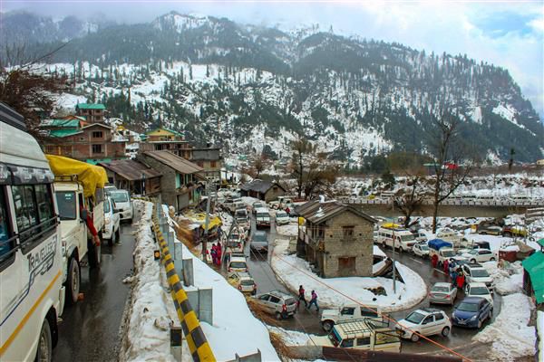 Stuck in Spiti valley for five days after heavy snowfall, 205 tourists evacuated