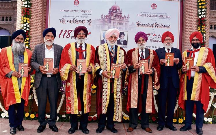Book on Surat Singh Majithia released at Khalsa College