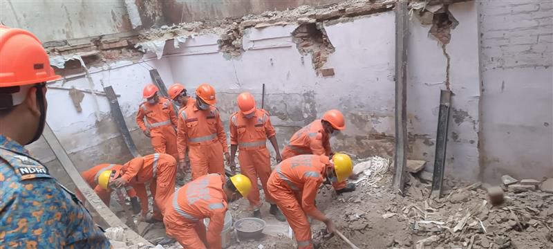 Two killed, one injured in building collapse in North East Delhi’s Kabir Nagar