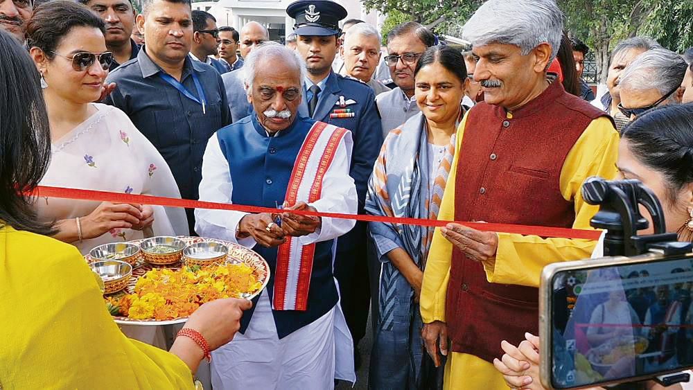Haryana: Governor inaugurates ‘Rang Bahar’ fest at MDU, Rohtak