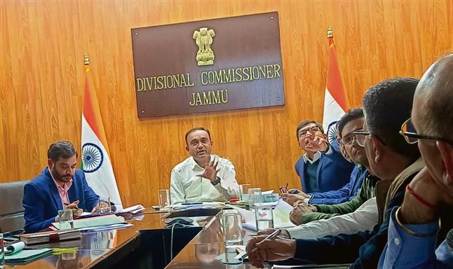 Jammu Div Comm orders timely cleaning of canals
