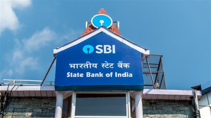 SBI submits electoral bonds' details to Election Commission