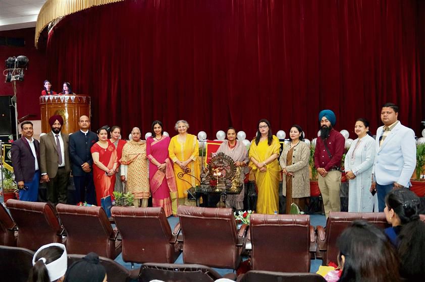 Annual Prize Distribution Function at Rose Buds Public School, Amritsar