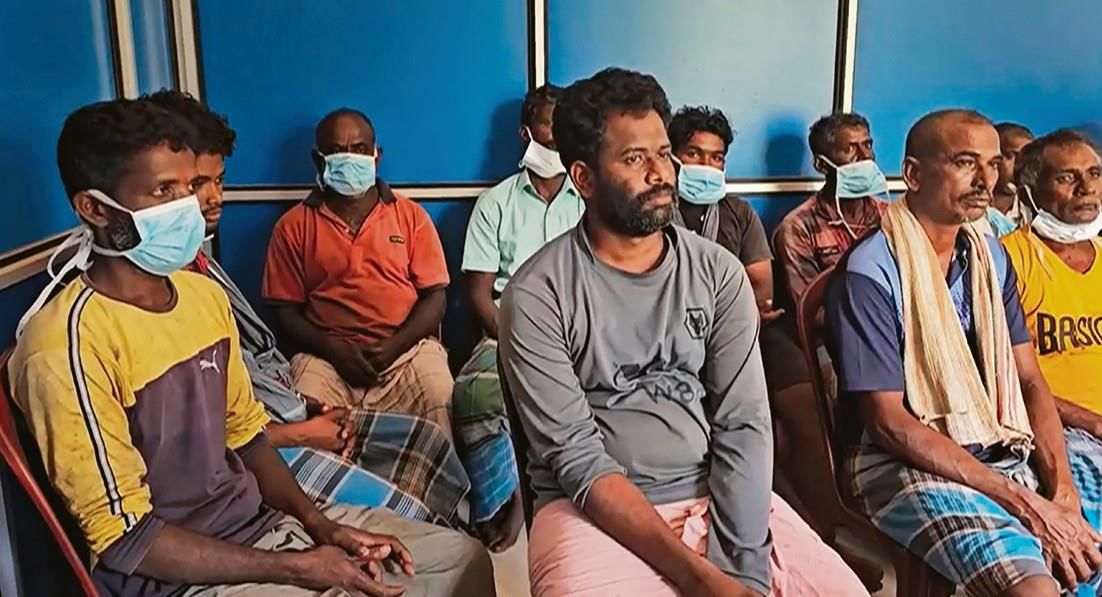 Lanka arrests 21 Indian fishermen