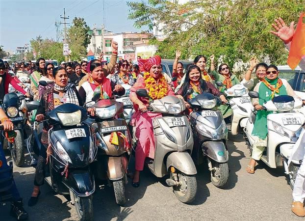 BJP women wing takes out scooter rally
