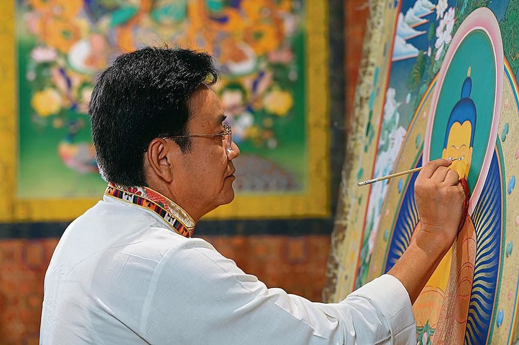 Dharamsala: Thangka masters keep Tibetan art alive