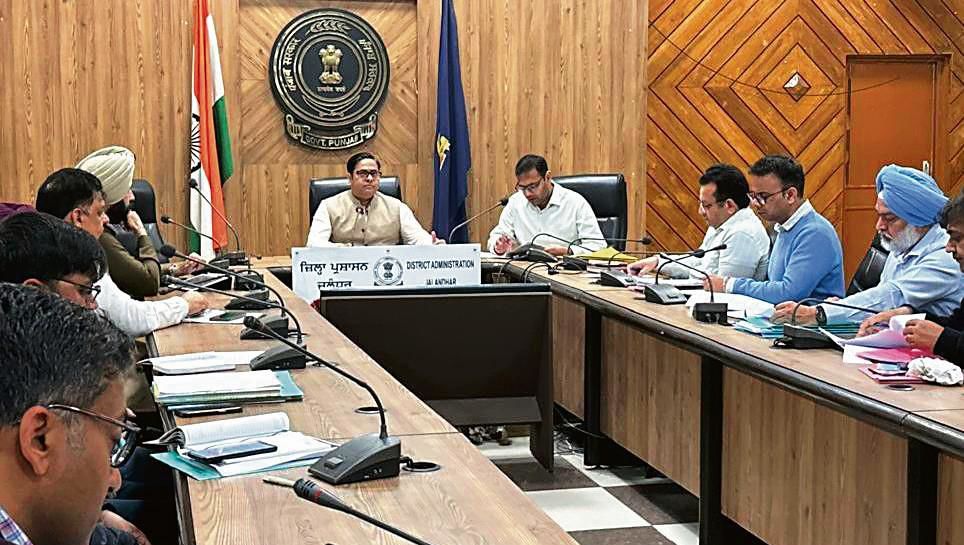 DC reviews progress of Smart City projects