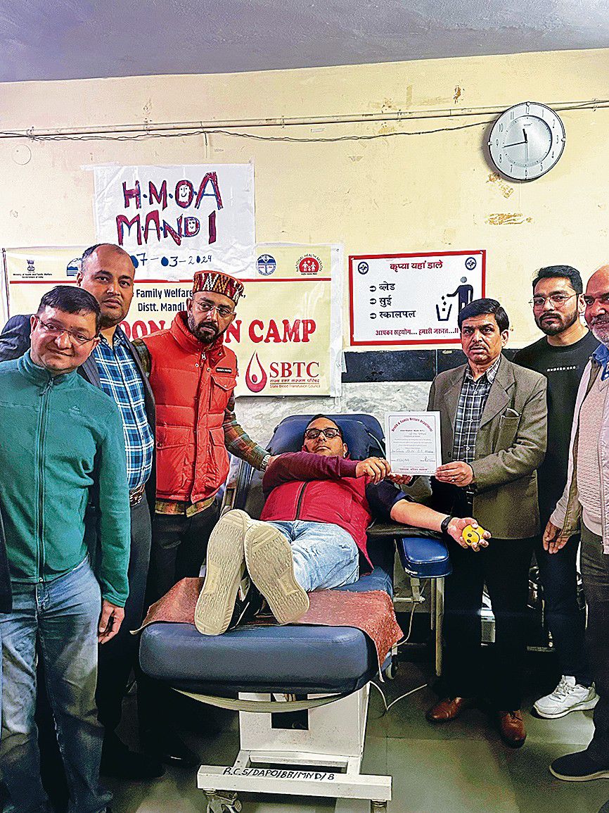Himachal doctors plan to scale up protest, no elective surgery till noon from today