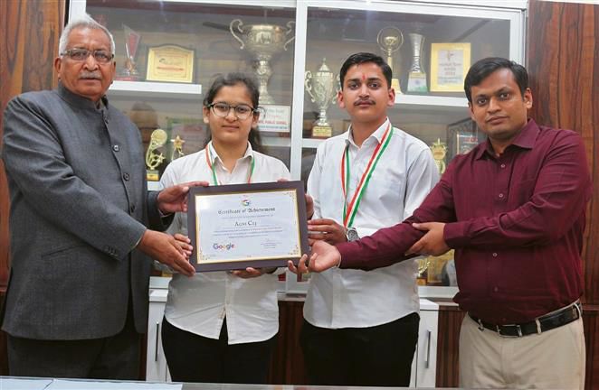 Sonepat: Kirorimal pupils bag  2nd position in Python coding competition