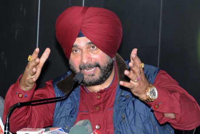 Navjot Singh Sidhu stumps Congress on poll eve, to enter commentary box again