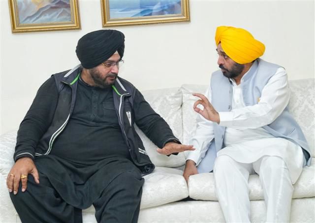 Punjab Chief Minister and AAP leader Bhagwant Mann once wanted to join Congress: Navjot Sidhu shares clip