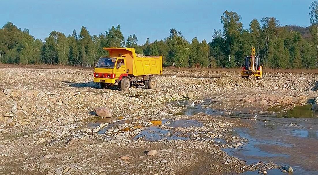 Rs 9L penalty imposed for illegal mining