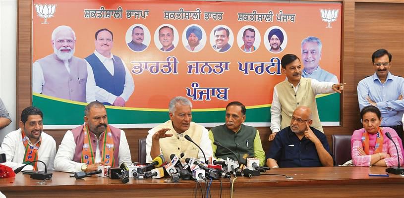 Probe AAP’s false claims of Rs 20 cr offer to switch over: Punjab BJP chief Sunil Jakhar to EC