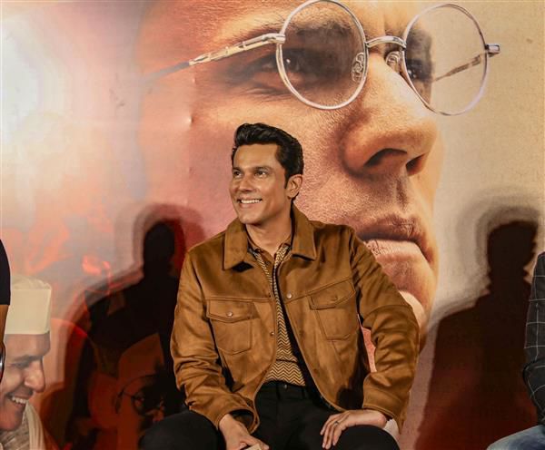 Not the right time to jump into politics and leave my movie career: Randeep Hooda