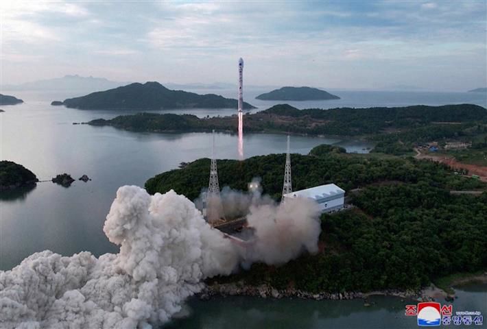 South Korea launches its 2nd military spy satellite amid animosities with North Korea