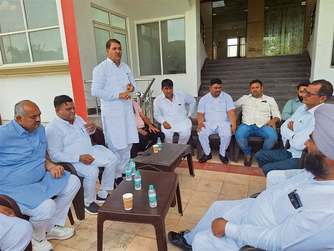 Karnal, Panipat sarpanches to campaign against BJP candidates