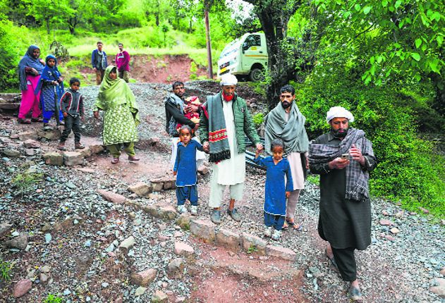 Amid subsidence, Ramban villagers seek govt aid to rebuild shattered lives