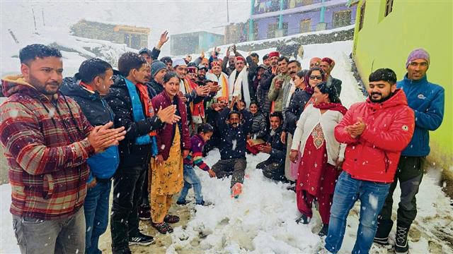 Snowfall, bad weather hit campaigning in tribal areas of Lahaul Spiti, Kinnaur, Bharmour
