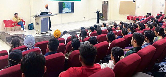 Campus notes: Lecture on biodiversity at Chaudhary Devi Lal University, Sirsa