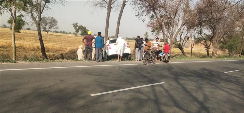 3 of family among 4 die as their car hits roadside tree on Punjab’s Bathinda road