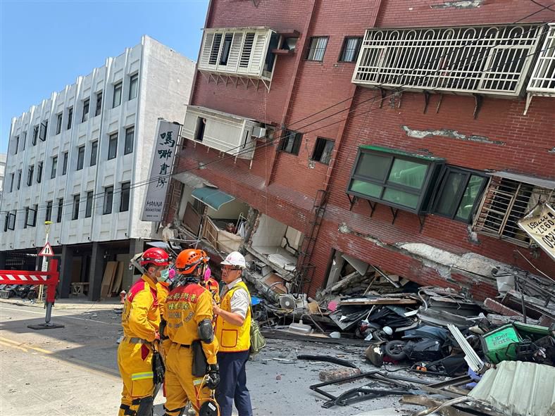 Taiwan hit by strongest earthquake in 25 years; 9 dead, more than 800 injured