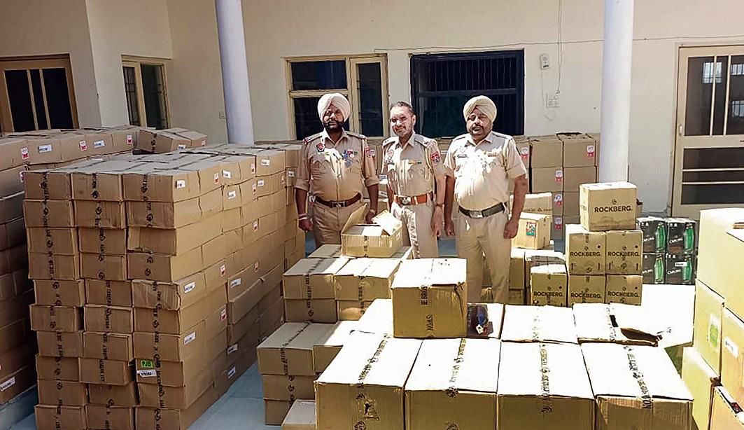 Jalandhar: 983 cartons of liquor meant for poll recovered from canter, driver held