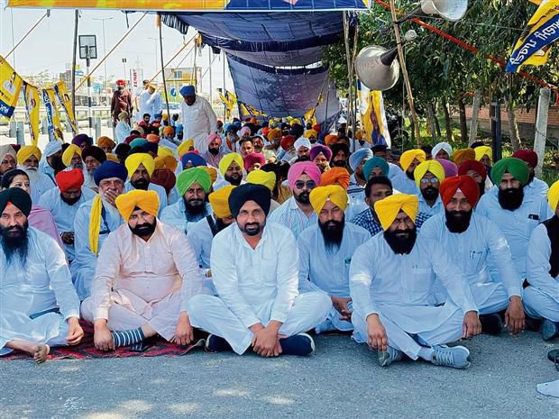 AAP leaders, workers go on hunger strike over Arvind Kejriwal’s arrest