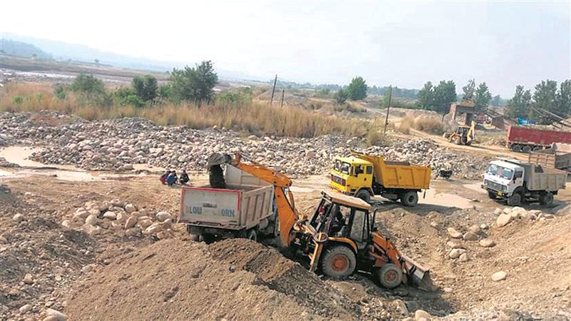 Four booked for illegal sand mining in Fazilka