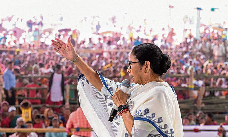 EC chalked out 7-phase polls to assist BJP campaigning: Mamata 