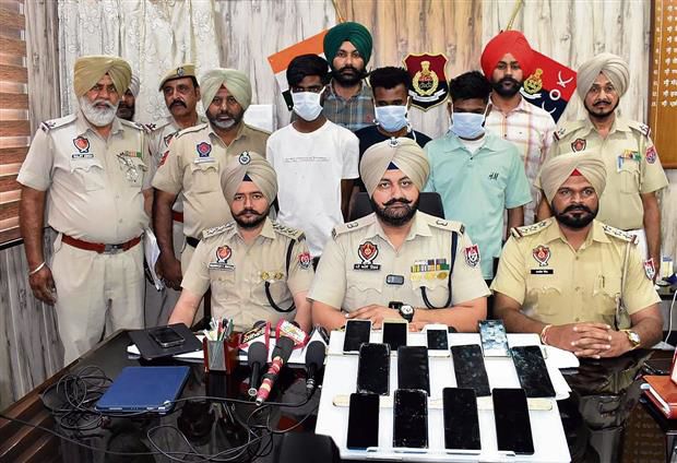 3 arrested with 12 snatched mobile phones, two vehicles in Amritsar