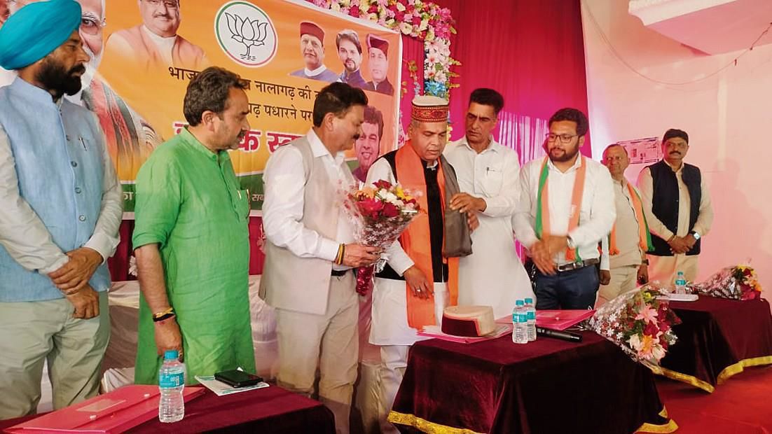 Staunch opponents share BJP’s stage at Nalagarh