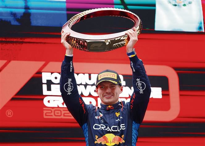 Max Verstappen eases to victory