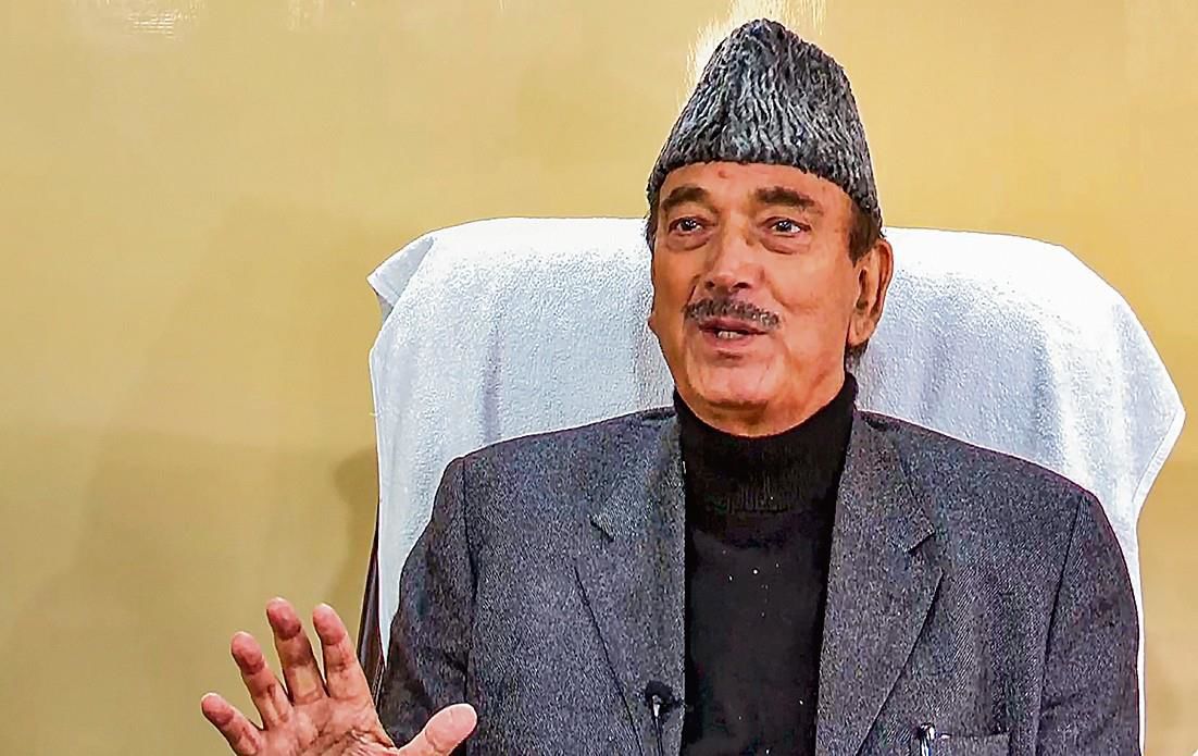 Ghulam Nabi Azad rakes up past  alliances of NC, PDP with BJP