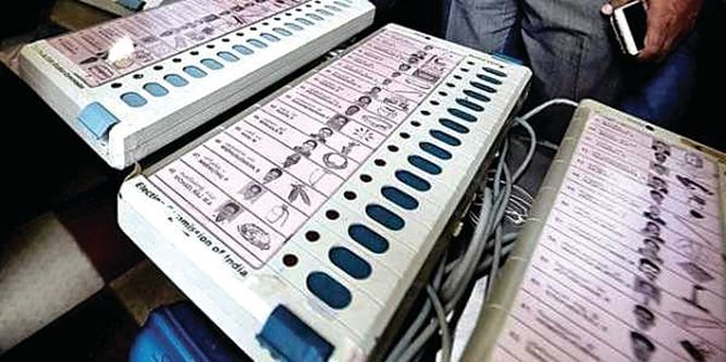 Ludhiana: First randomisation of EVMs conducted in presence of political party representatives