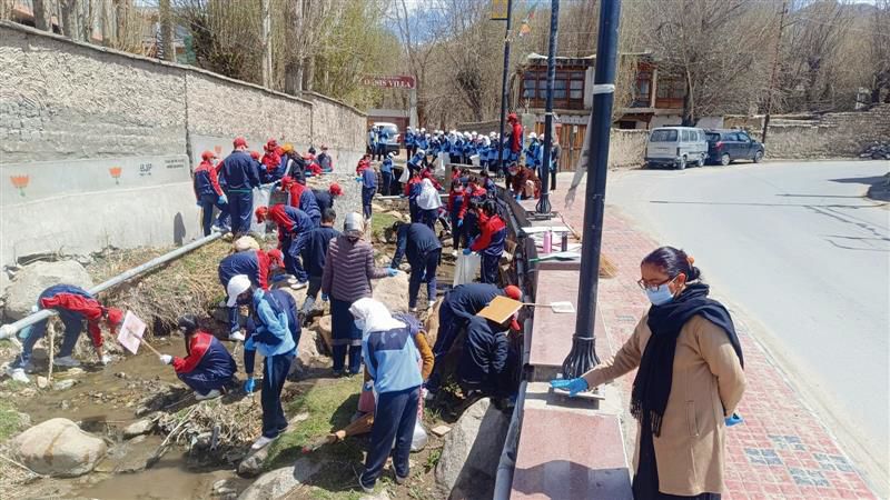 Ladakh: Cleanliness drive marks World Earth Day