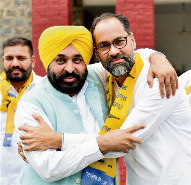 Pawan Tinu’s entry likely to pep up flailing AAP in Jalandhar