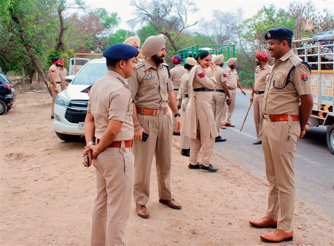 To check drug peddling, cops seal 220 entry points in 10 districts of Punjab