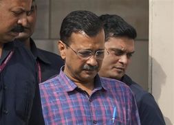 Delhi CM Arvind Kejriwal’s counsel knocks at Supreme Court's door as his petition listed on May 6, not in week commencing April 29