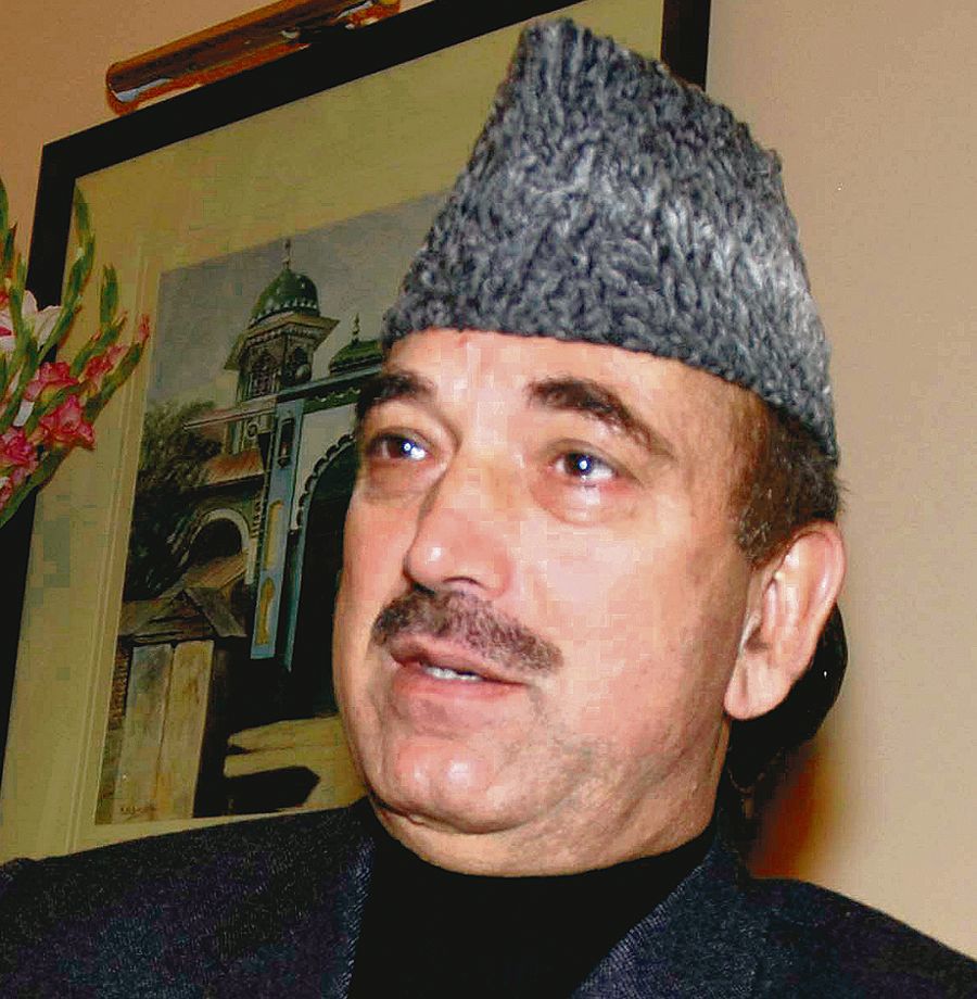 Ghulam Nabi Azad welcomes EC’s decision to postpone elections in Anantnag