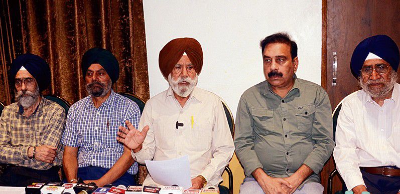 Manch puts development agenda before Amritsar Lok Sabha candidates