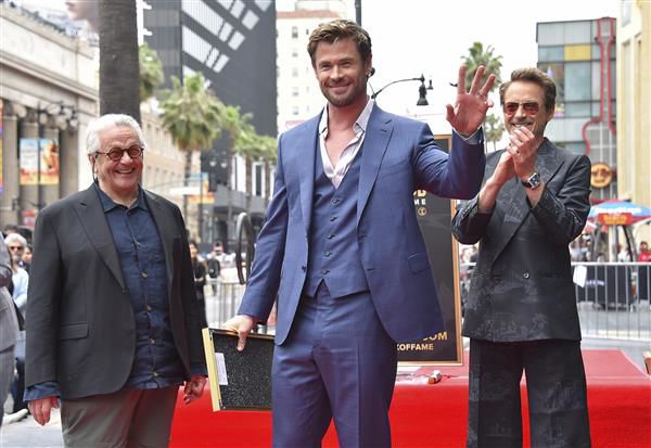 Chris Hemsworth receives Hollywood Walk of Fame
