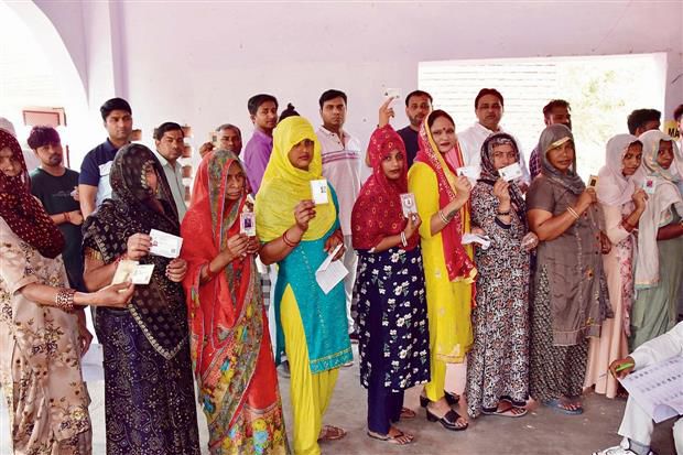 Rural voters exhibit enthusiasm, outshine Faridabad city slickers