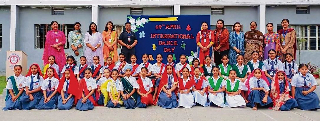Dance competition at Holy Mary’s School, Banur