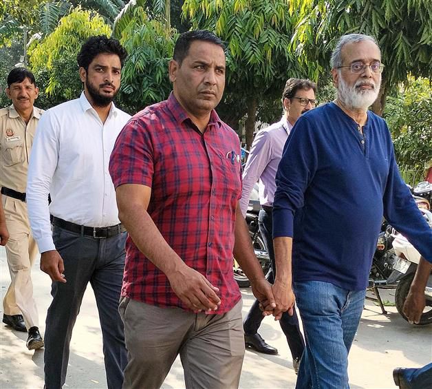 NewsClick founder Prabir Purkayastha released from Tihar jail on Supreme Court order
