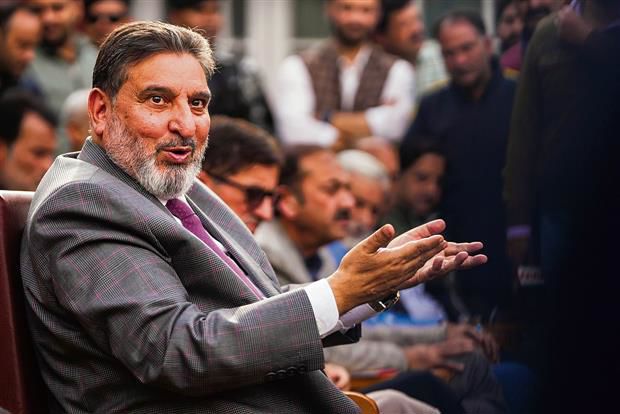 Altaf Bukhari: Will drop Srinagar candidate if National Conference brings 10% of jailed youths out