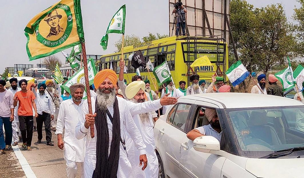 Barred from Modi rally, farmers clash with cops in Punjab's Patiala, block roads