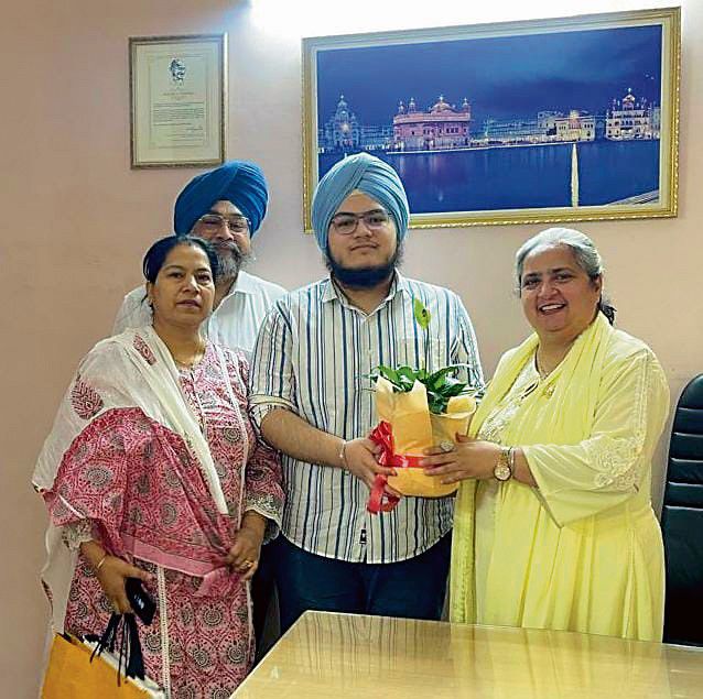 Chandigarh tricity non-medical topper felicitated
